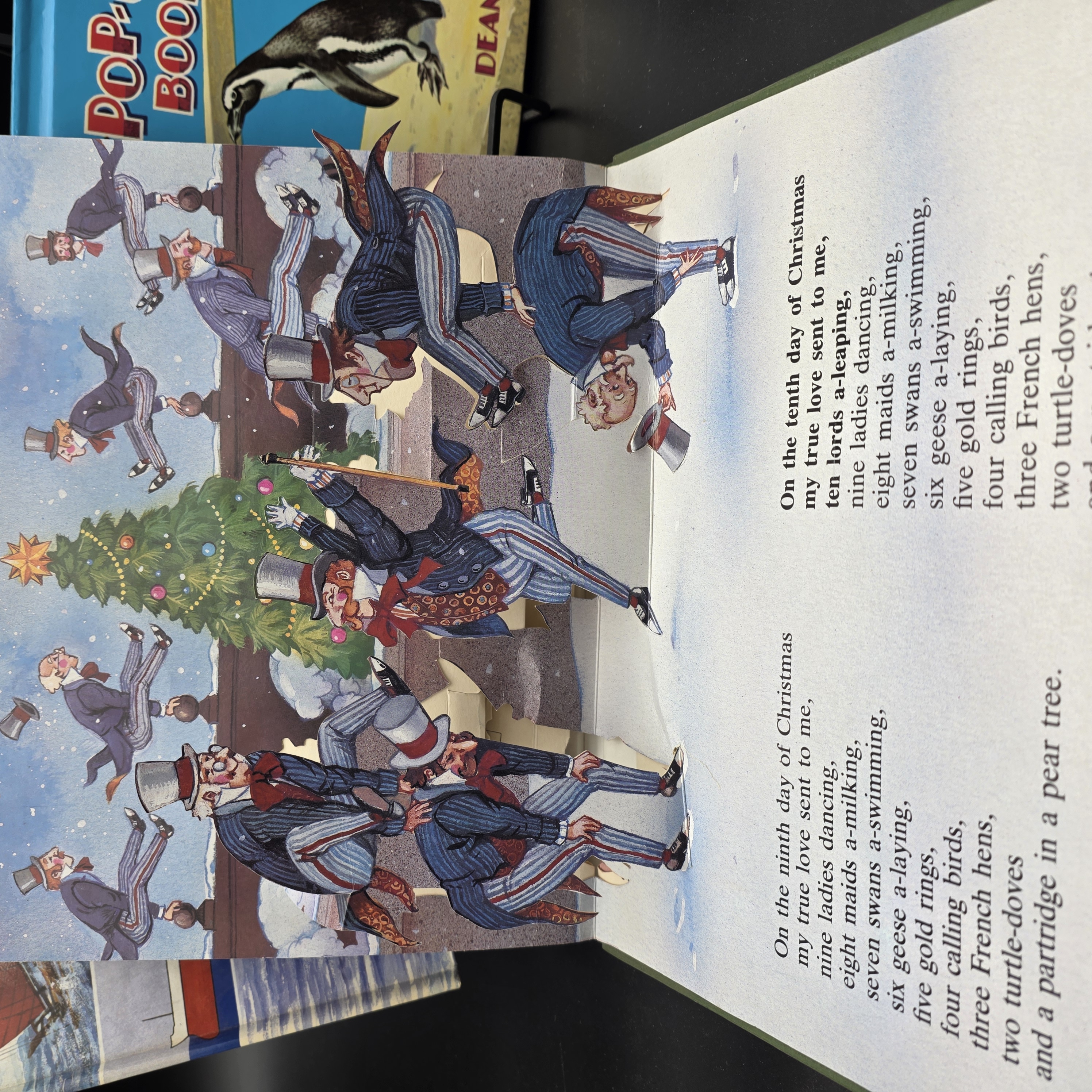 Lot of Three Vintage Pop-Up Books: The Twelve Days of Christmas, Zoo, and Boats — Lot 065, photograph 7