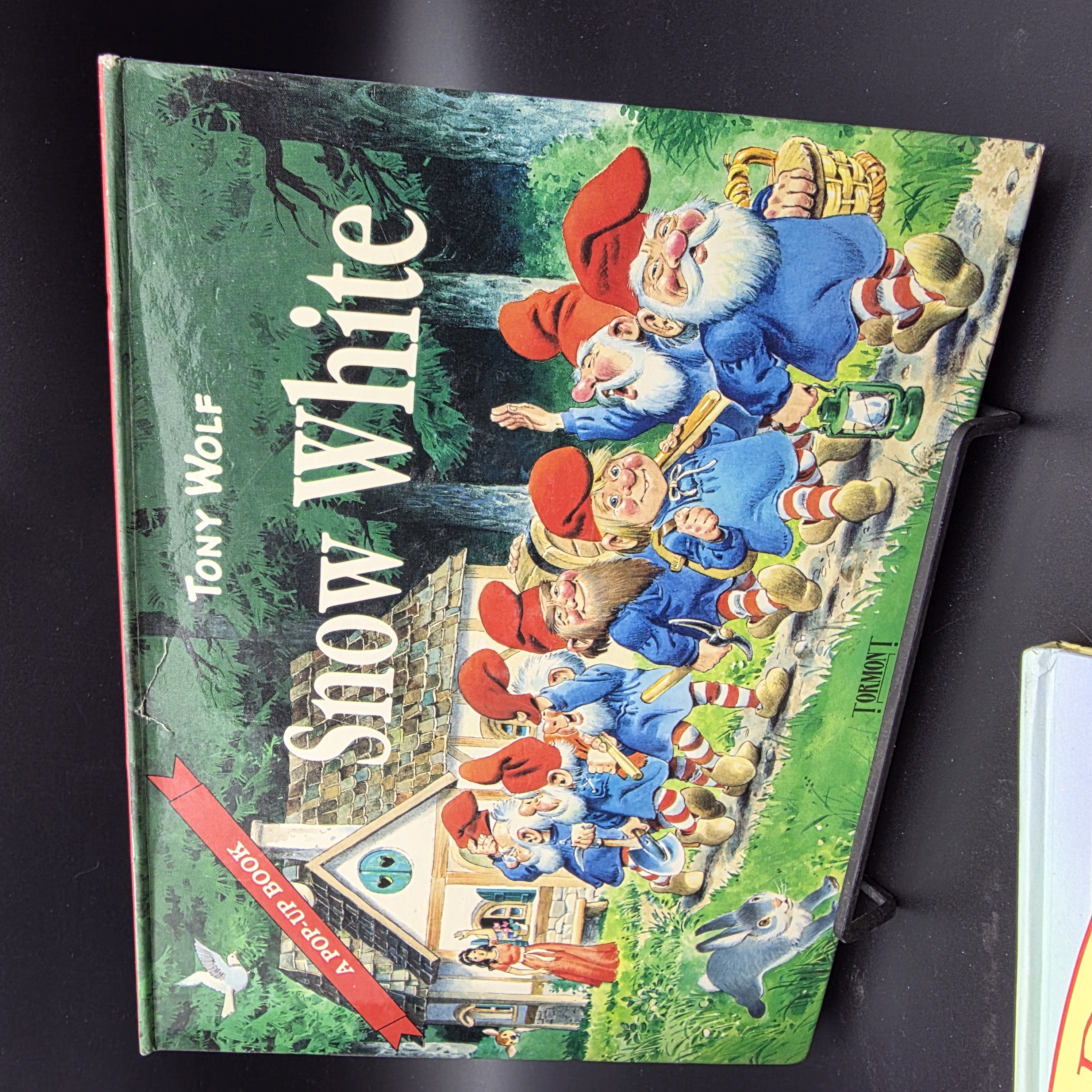 Lot of Three Vintage Pop-Up Children's Books: Peter Pan, Snow White, and Sinbad — Lot 066, photograph 2