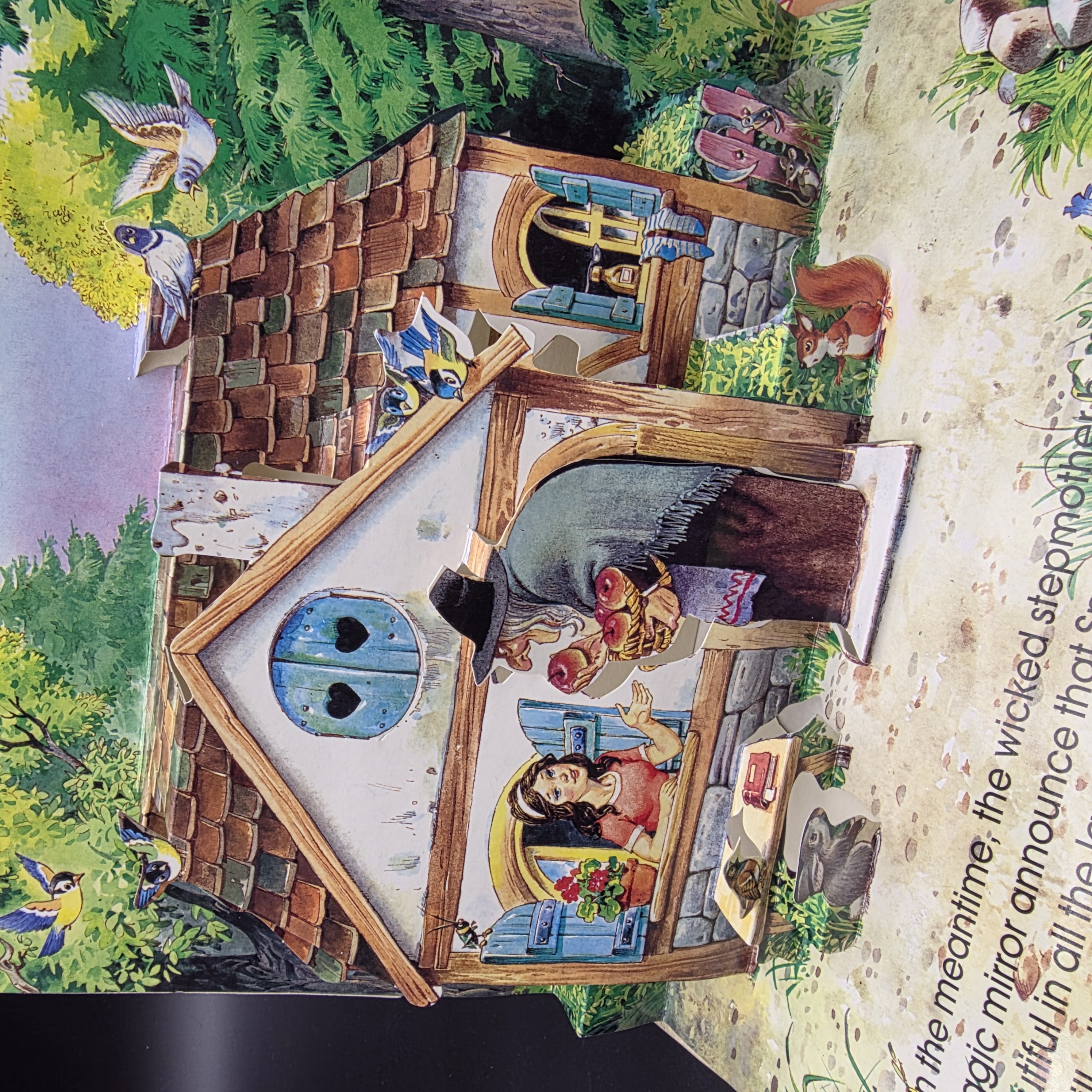 Lot of Three Vintage Pop-Up Children's Books: Peter Pan, Snow White, and Sinbad — Lot 066, photograph 7