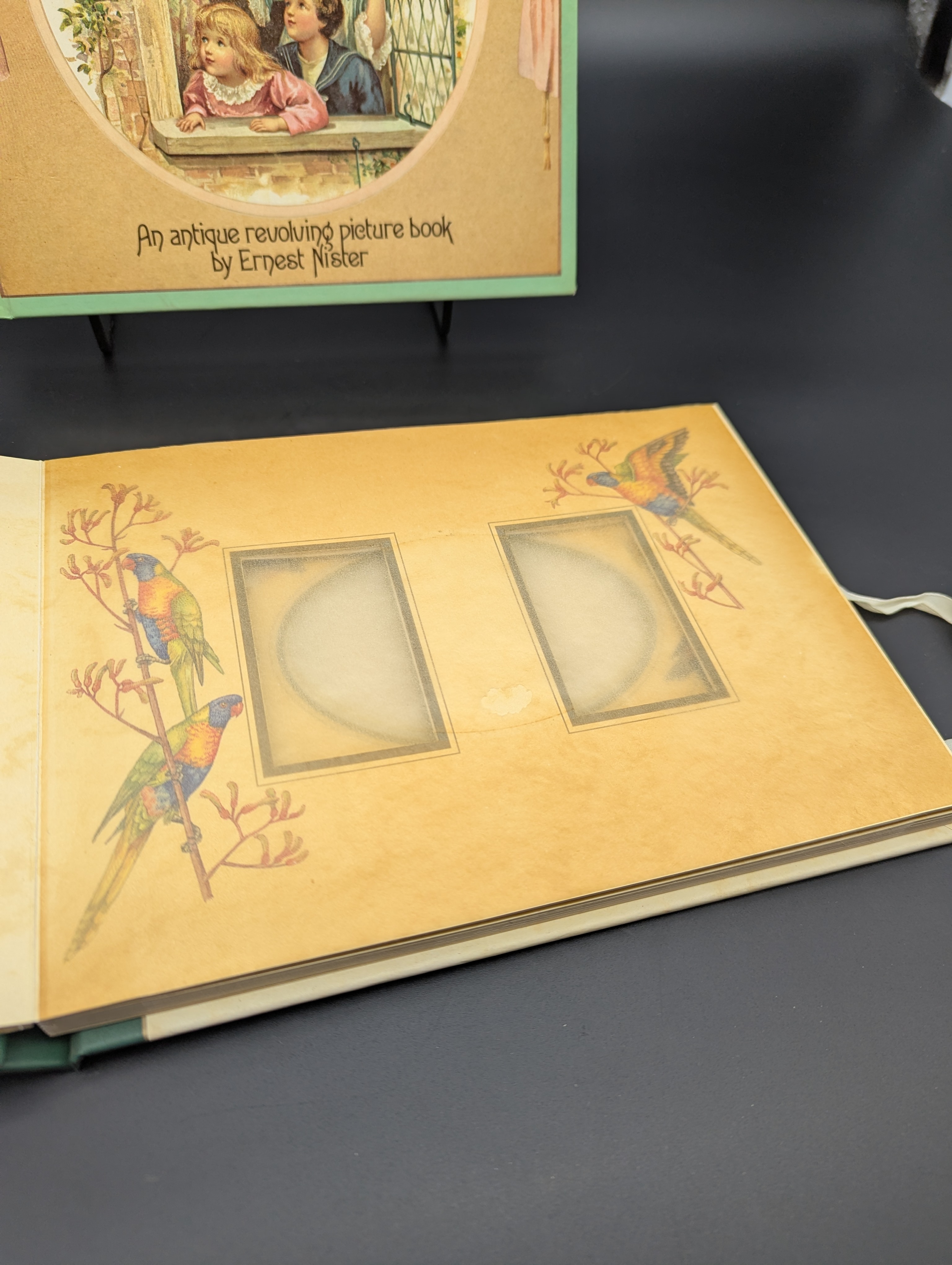 Magic Windows Ernest Nister Reproduction Revolving Picture Book — Lot 070, photograph 5