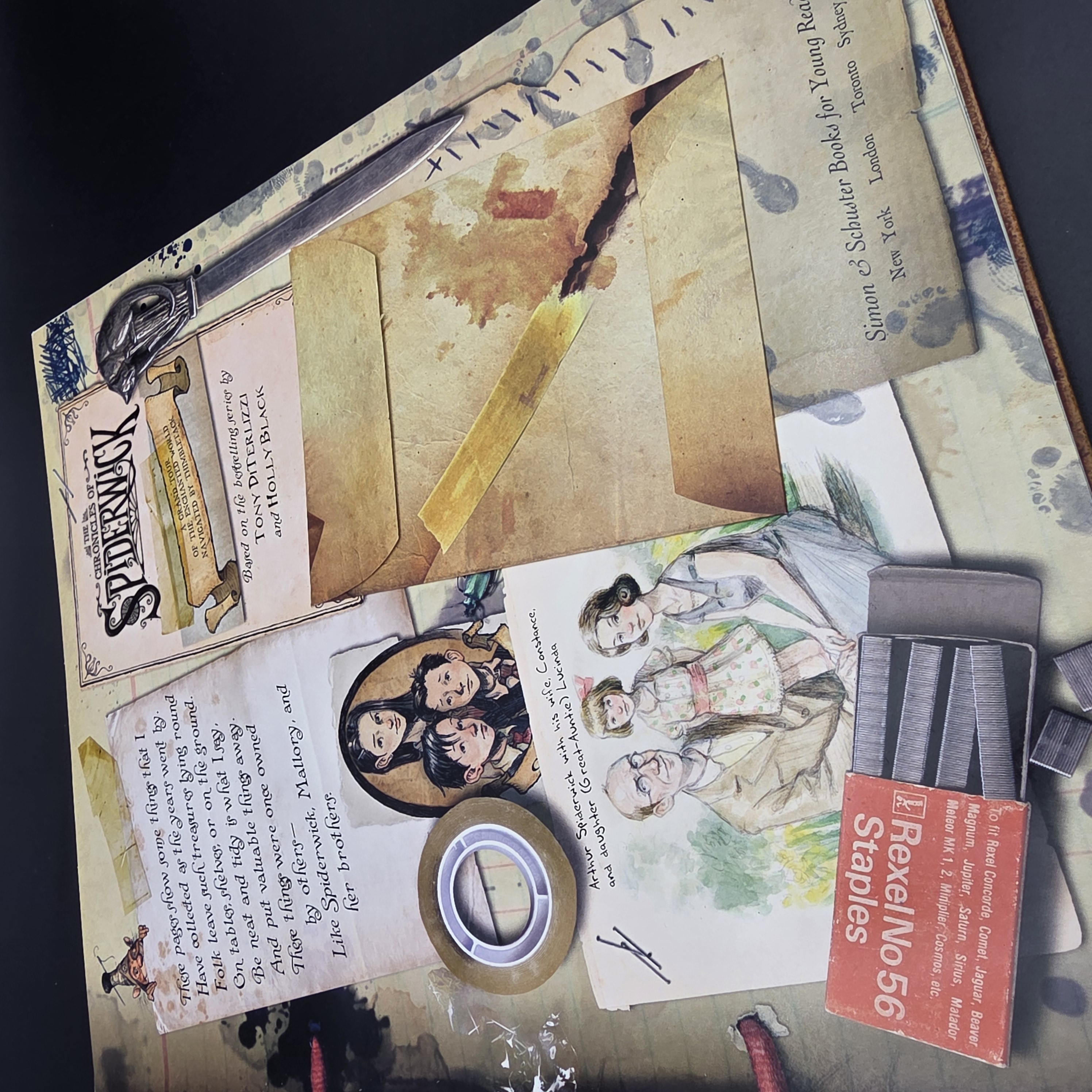 The Chronicles of Spiderwick A Grand Tour of the Enchanted World, Navigated by T — Lot 071, photograph 3