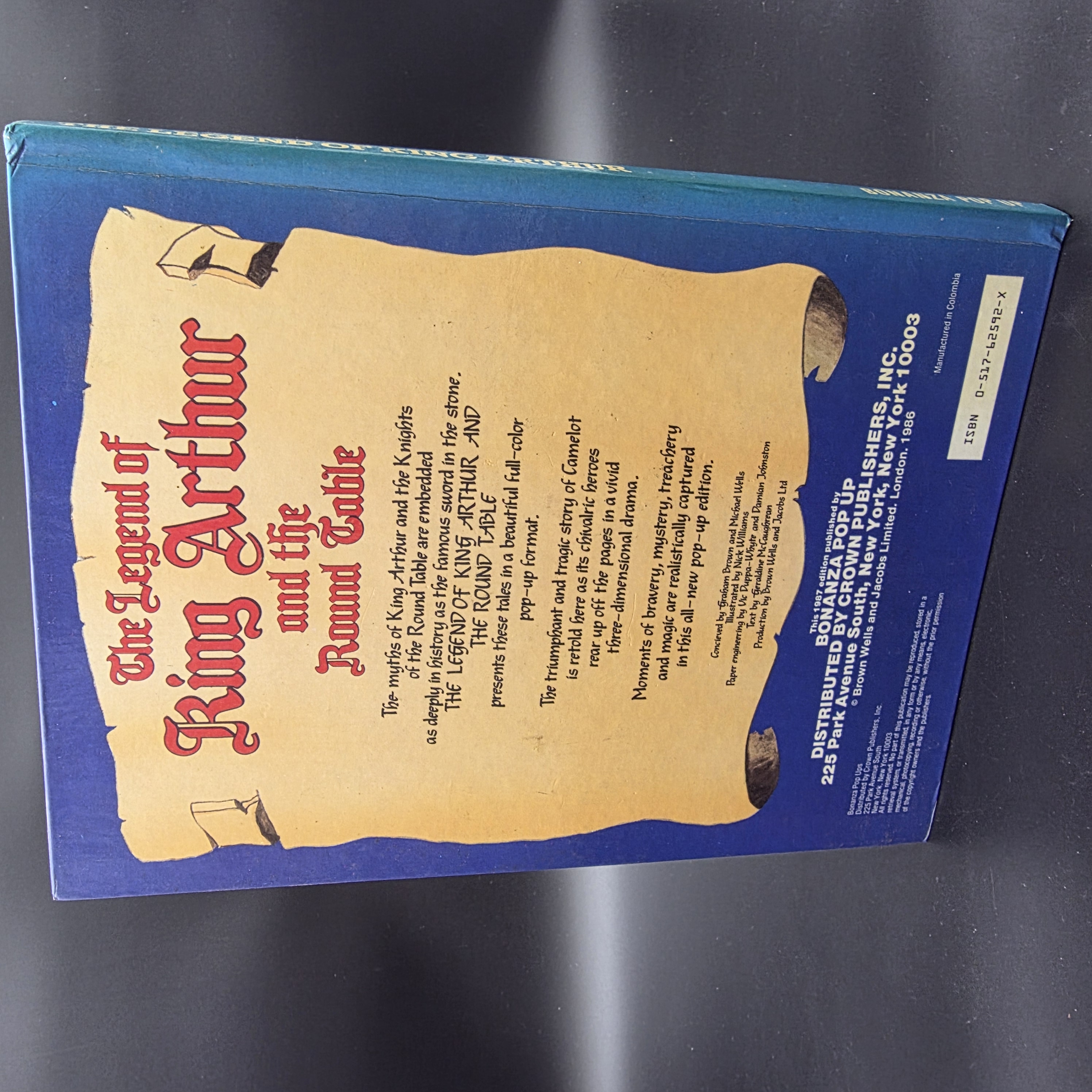 The Legend of King Arthur & the Round Table by Geraldine McCaughrean (Hardcover, — Lot 085, photograph 8