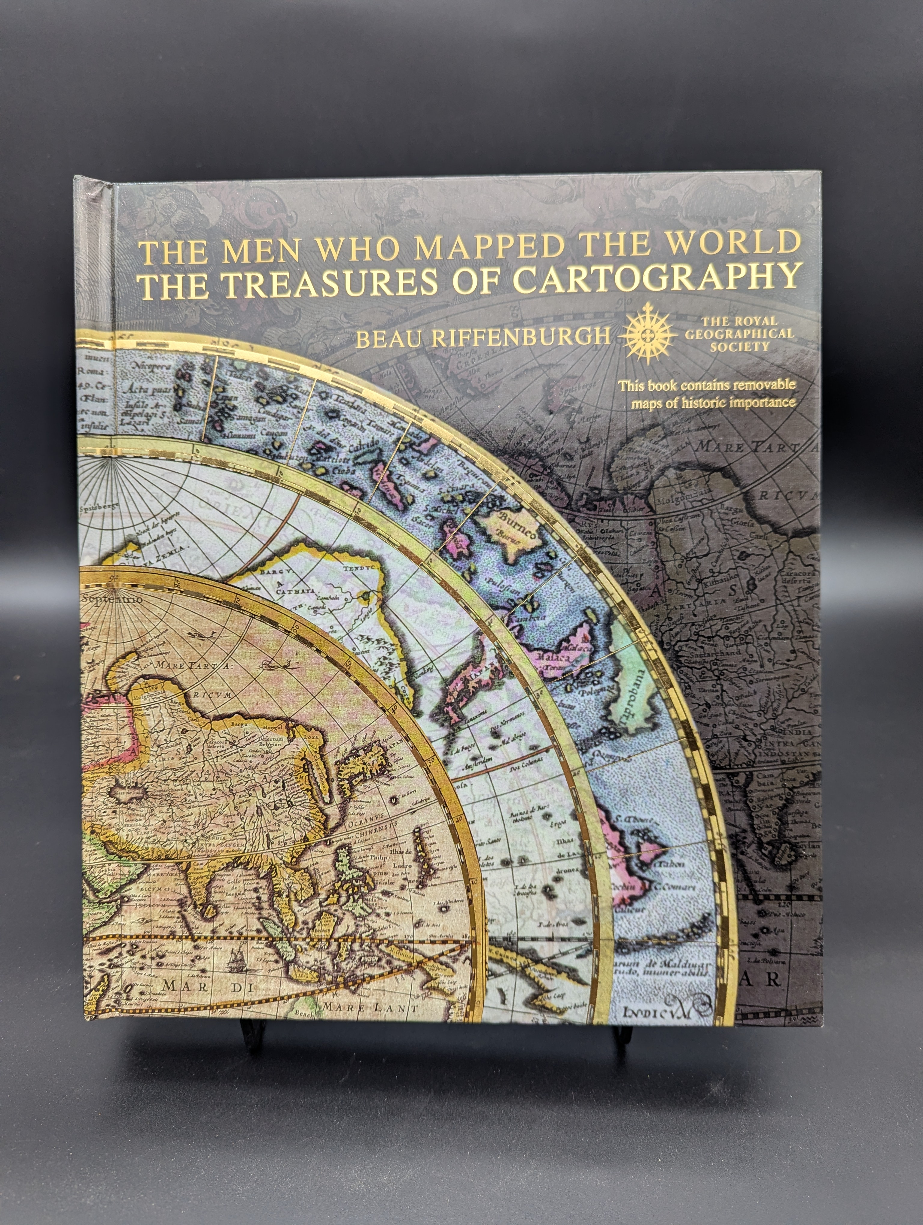 The Men who Mapped the World The Treasures of Cartography by Beau Riffenburgh (H — Lot 086, photograph 1