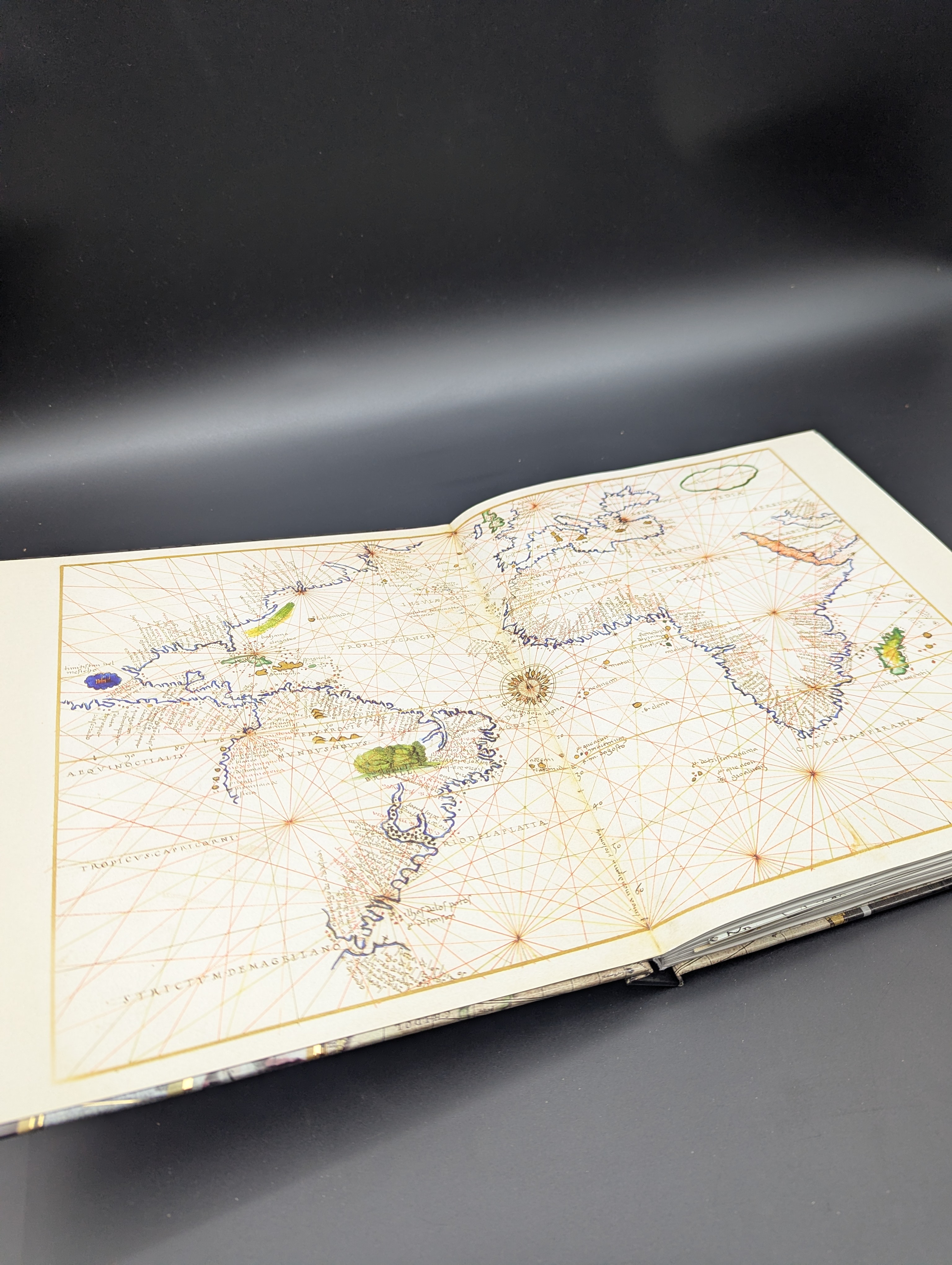 The Men who Mapped the World The Treasures of Cartography by Beau Riffenburgh (H — Lot 086, photograph 3