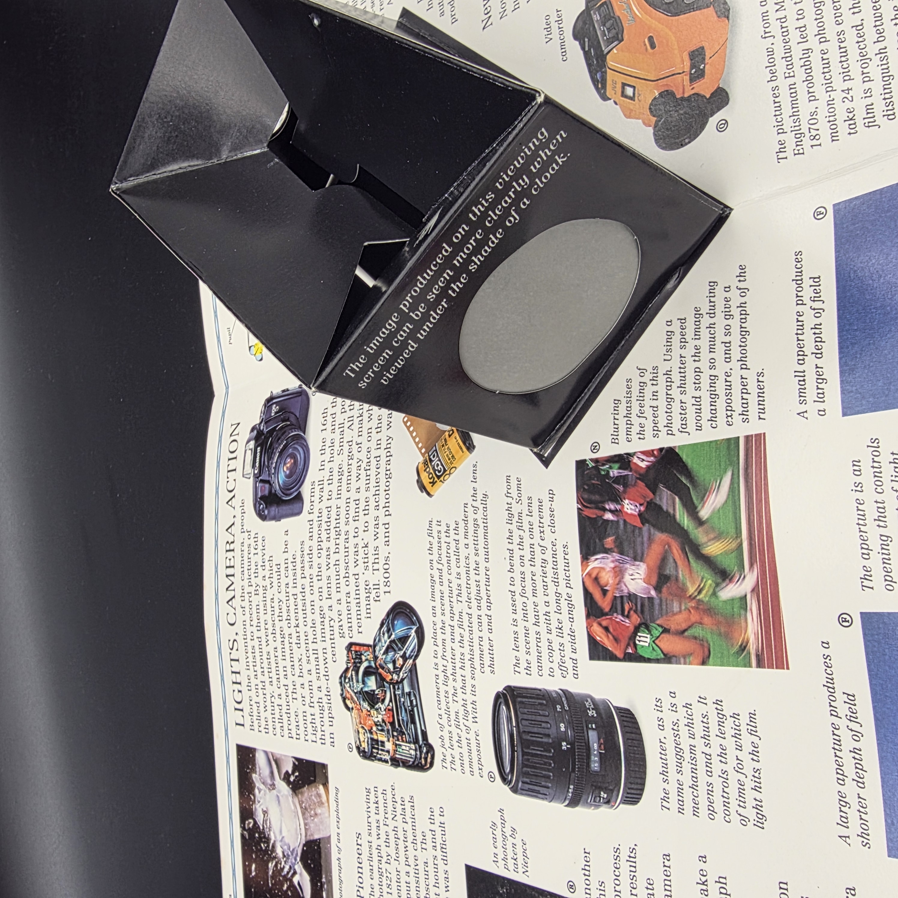 The Most Amazing Pop-up Science Book A Three-dimensional Exploration by Jay Youn — Lot 087, photograph 4