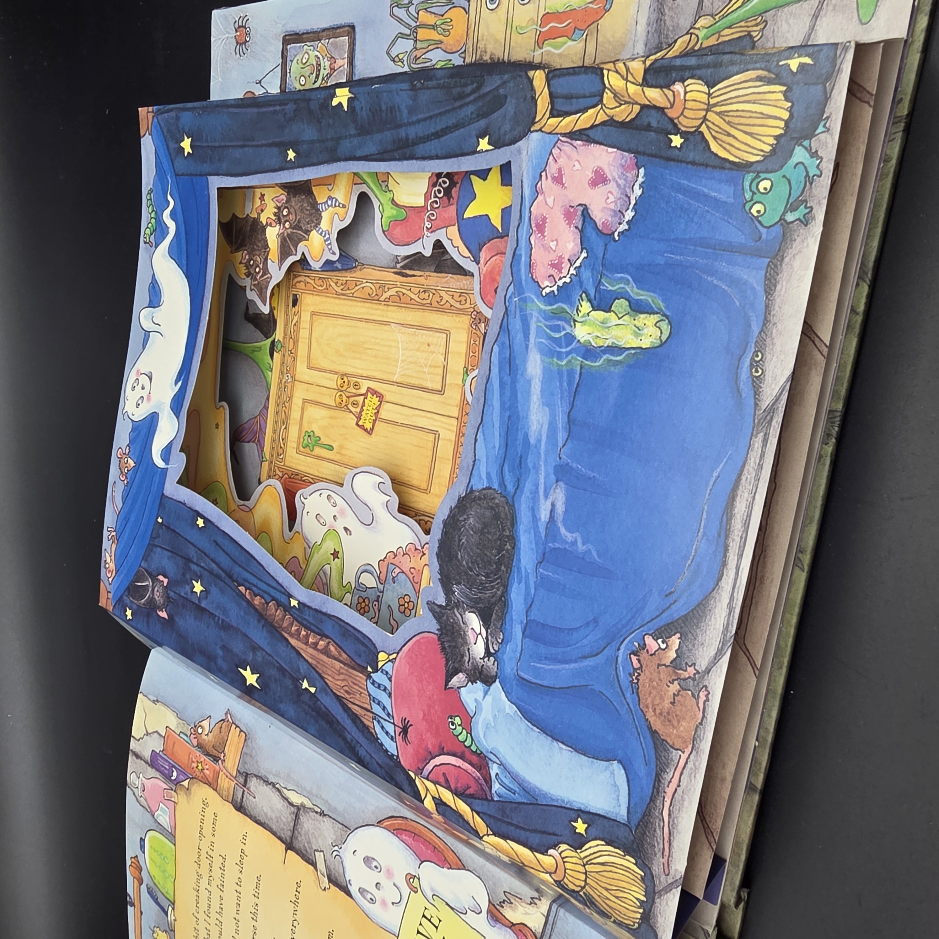 THE MOST HAUNTED HOUSE by Nicola Baxter (Hardcover, 2007) Kids Monster Illus — Lot 035, photograph 5