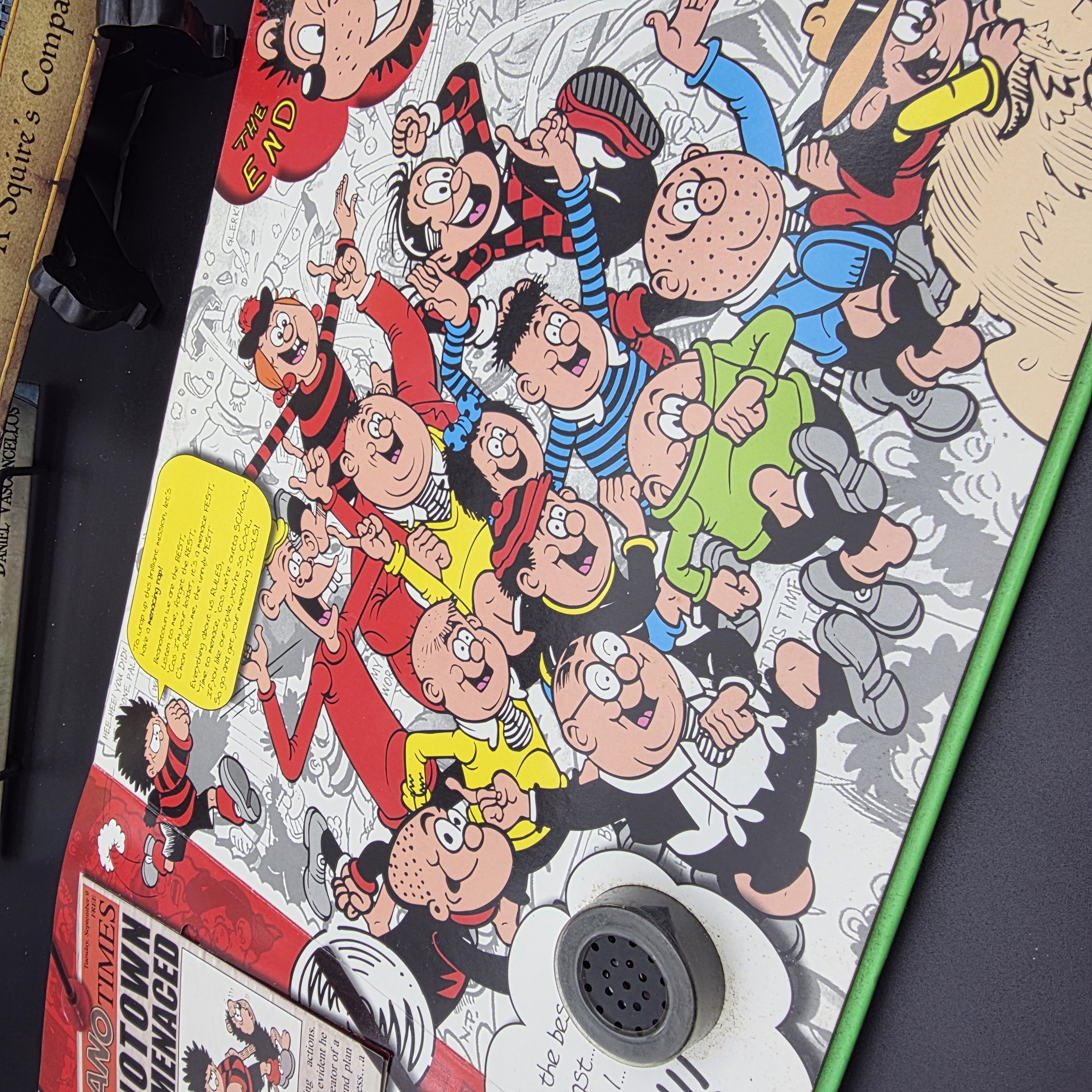 Lot of Three Children's Interactive & Pop-Up Books: Beano, Parrot, Knight — Lot 098, photograph 4