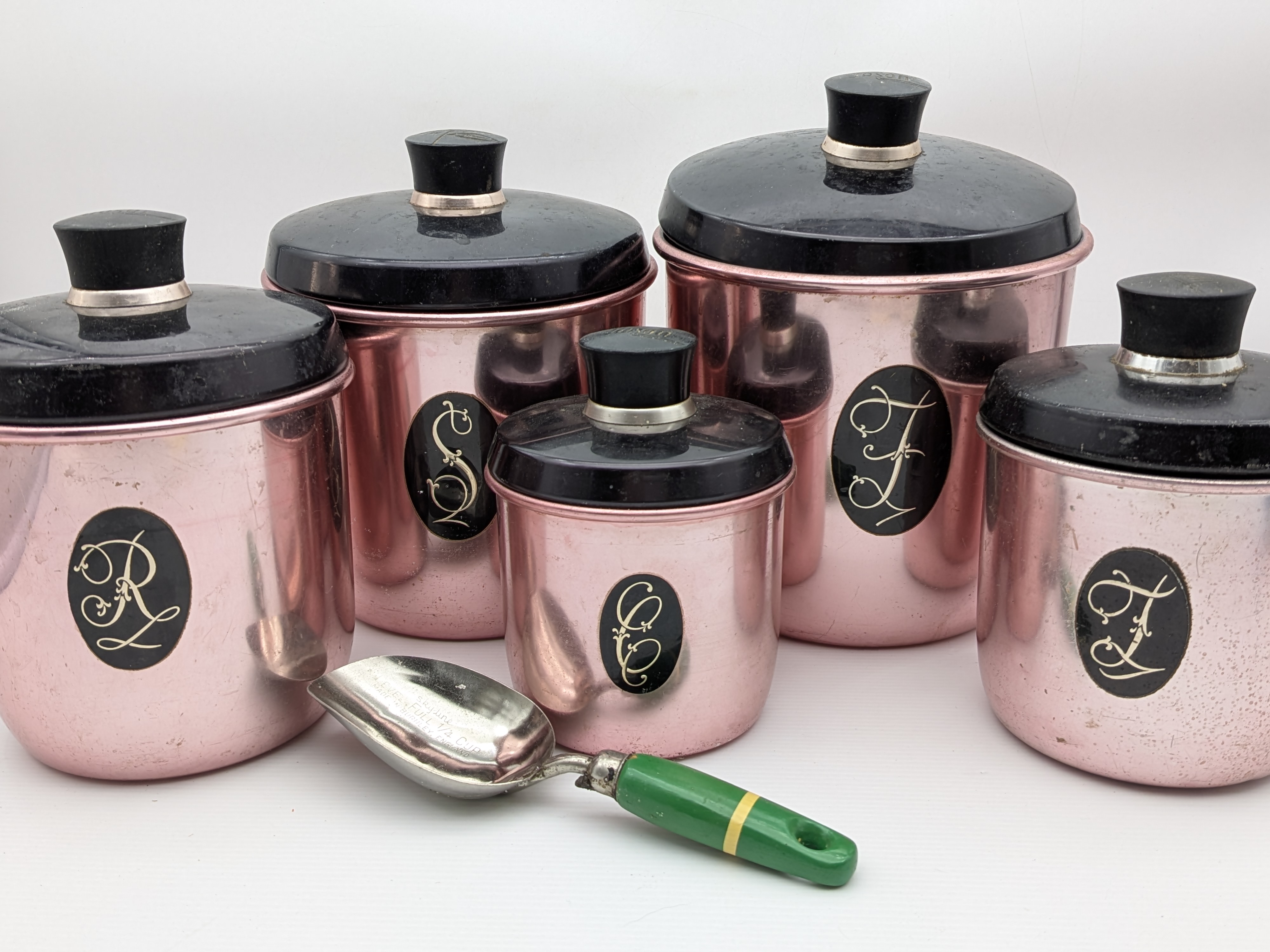Vintage Jason "Jasmin" Five-Piece Kitchen Canister Set with Scoop — Lot 028