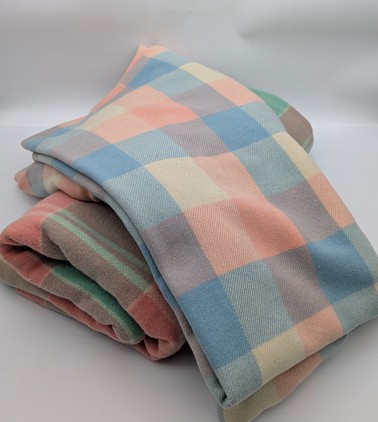 Pair of Vintage Australian Lambswool Blankets, Laconia and Waverley — Lot 020