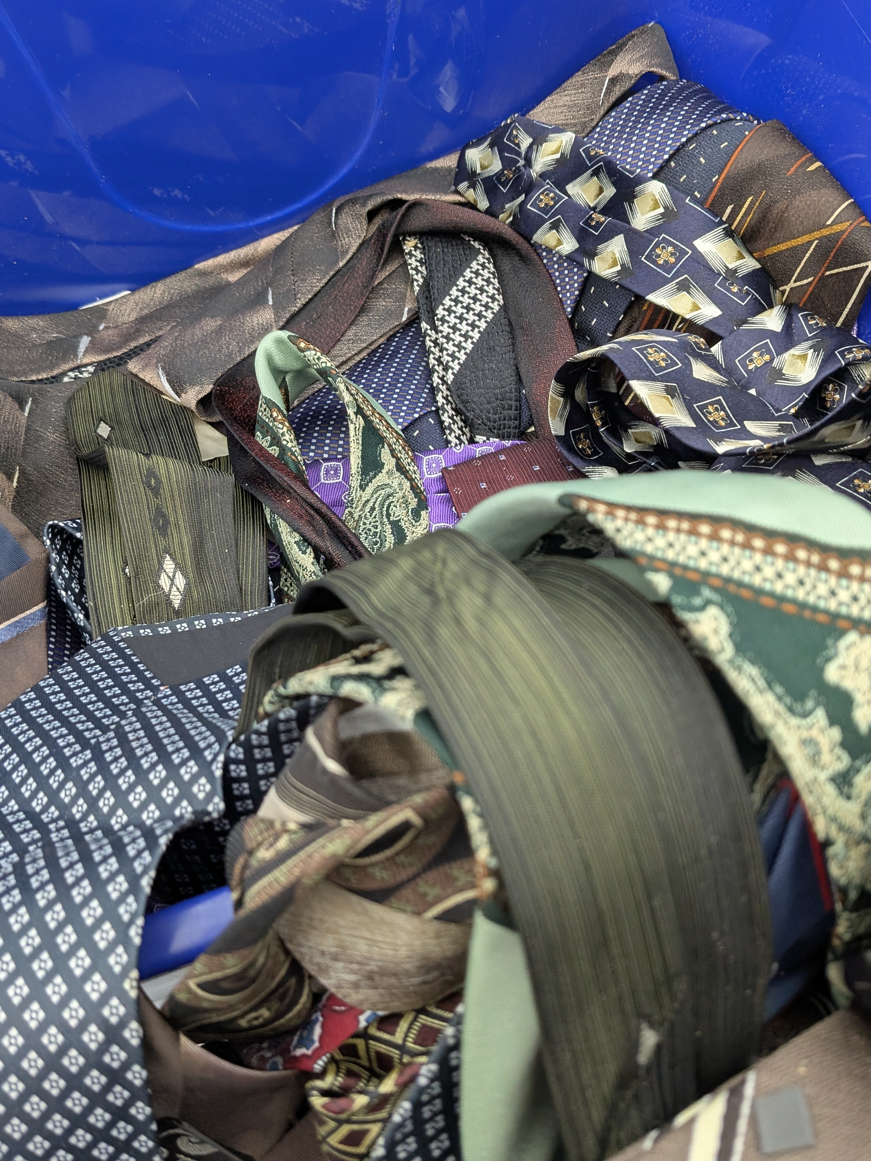 Collection of Assorted Vintage Neckties in Blue Storage Tub — Lot 047, photograph 6