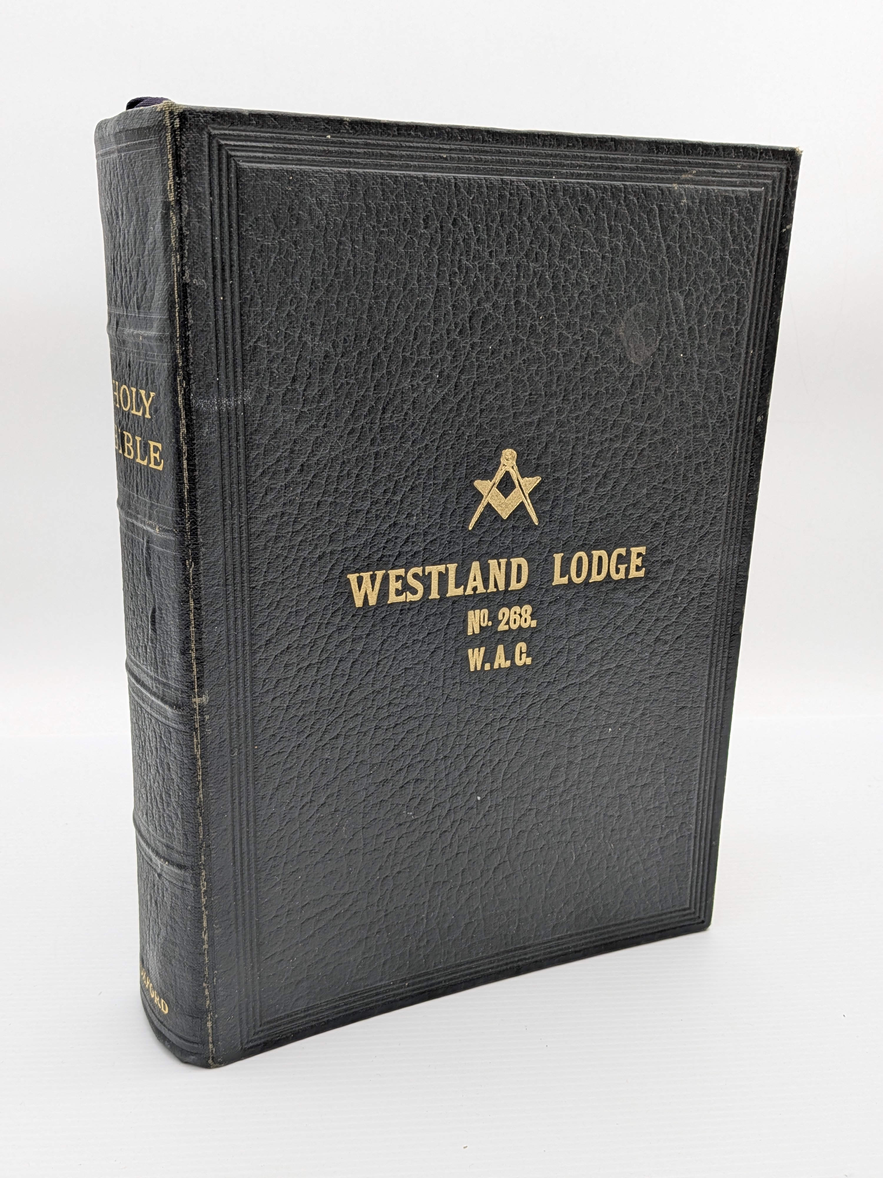 Vintage Masonic Holy Bible, Westland Lodge No. 268. W.A.G., Oxford — Lot 096, photograph 1