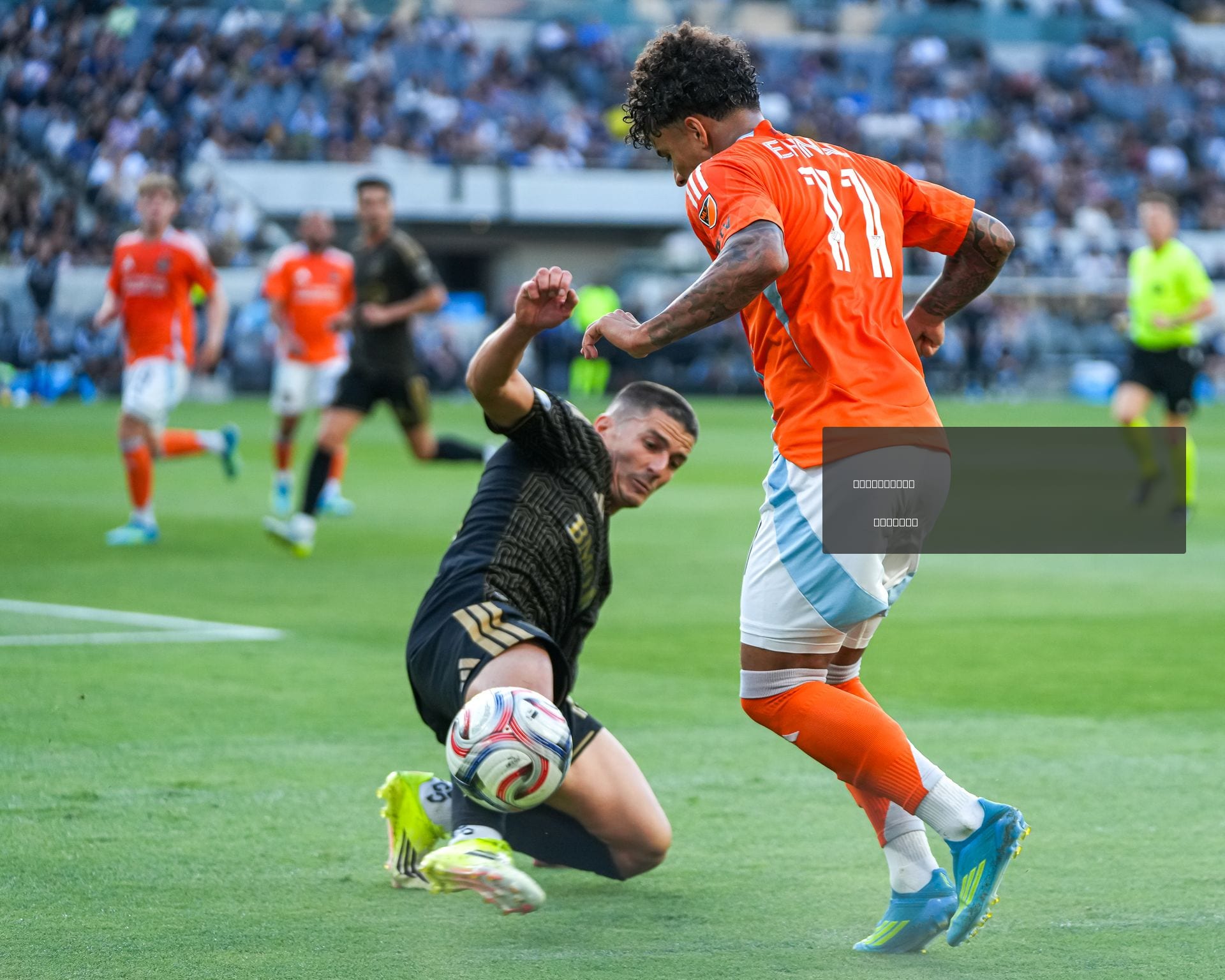 LAFC VS HOUSTON 2026- #11 Lawrence Ennali dribling Ph: Angel Almada