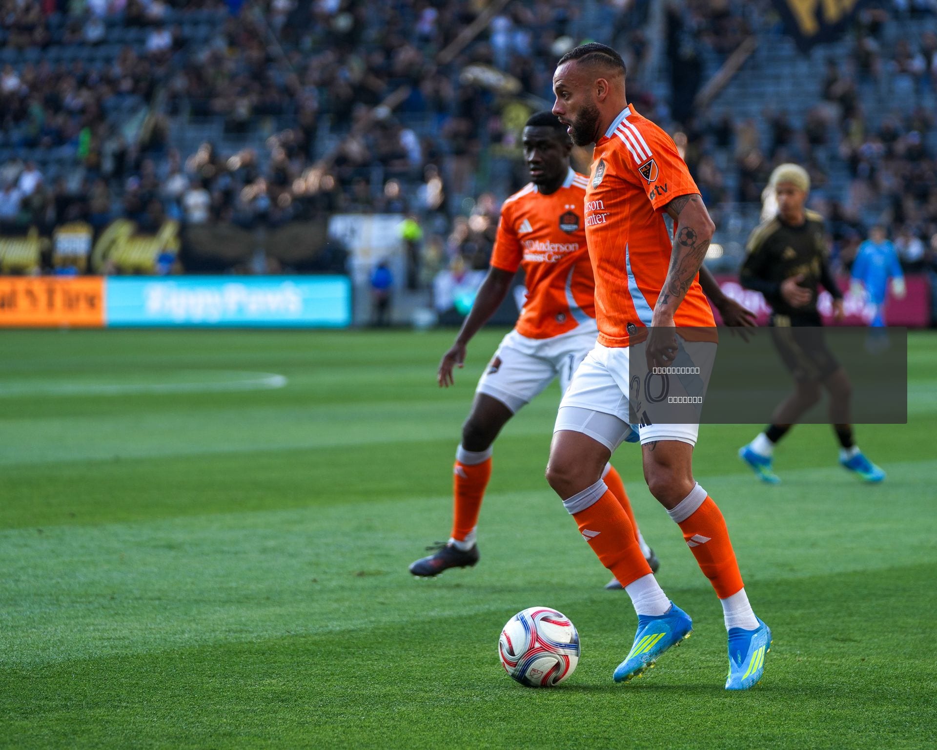 LAFC VS HOUSTON #20 Guilherme Forward with the ball at the BMO stadium ph: Angel Almad