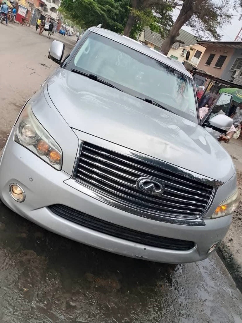 Infiniti QX56