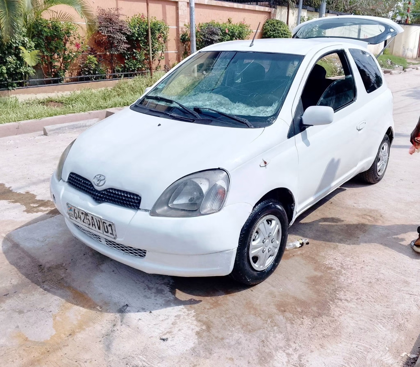 Toyota Vitz Yemela