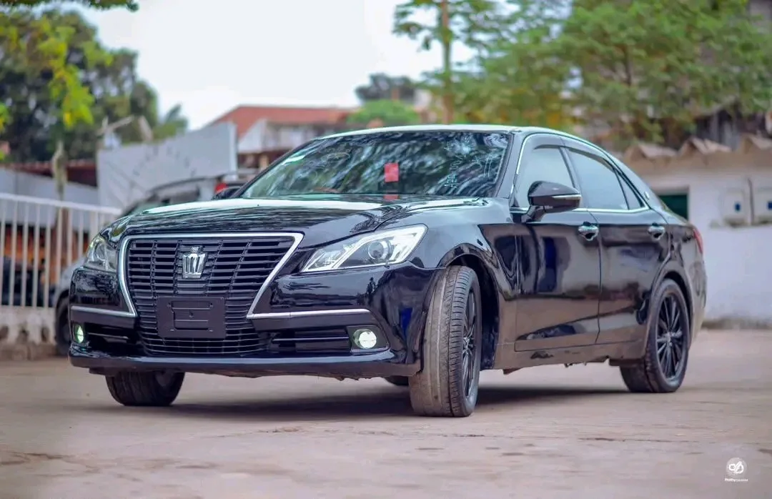 Toyota crown 2.5