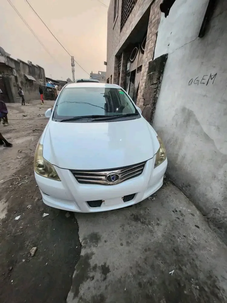 Toyota blade