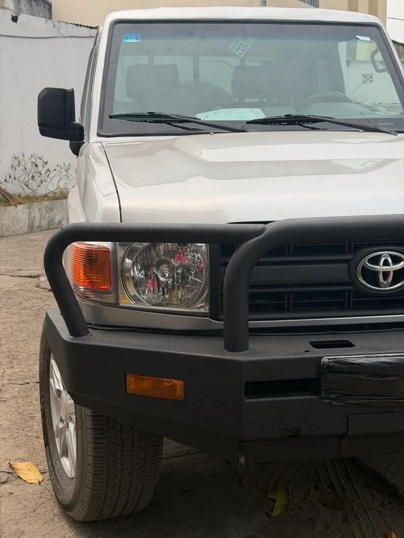 Toyota Land Cruiser Pick-up