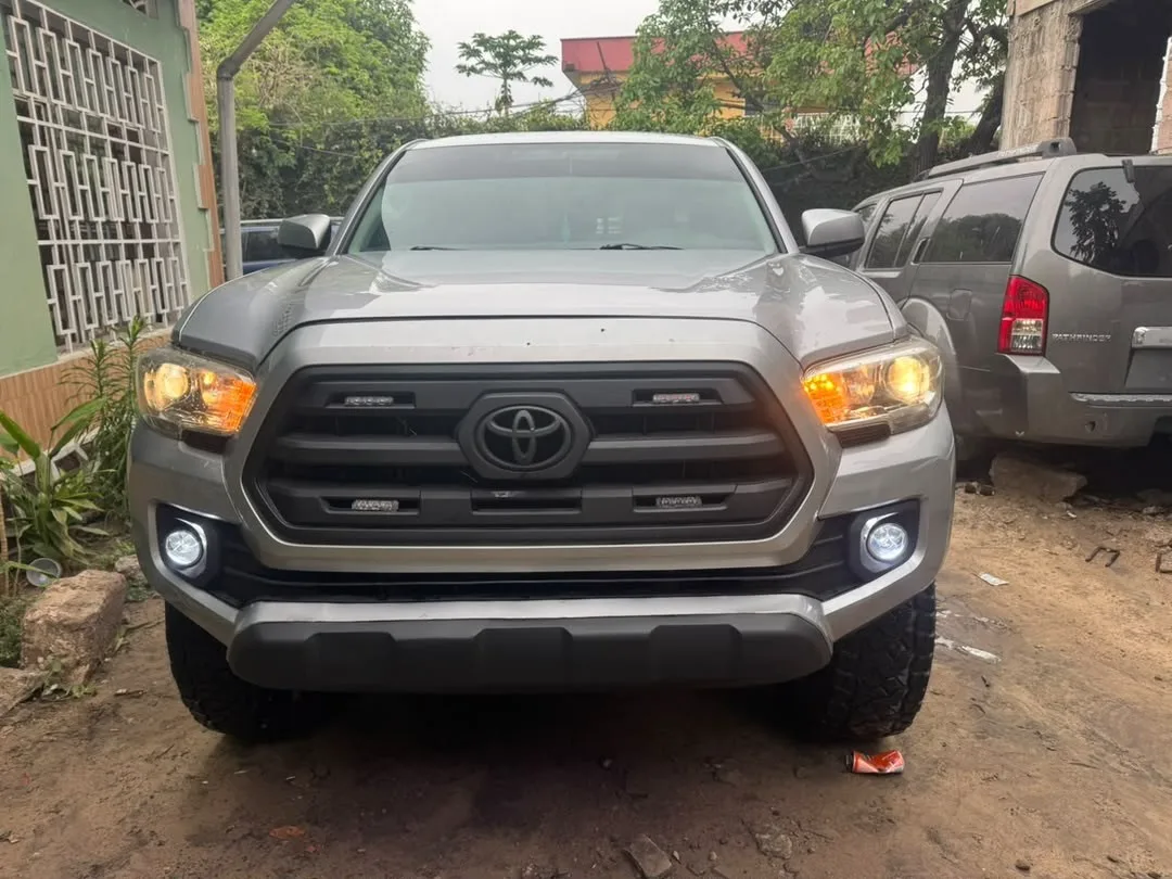 Toyota Tacoma