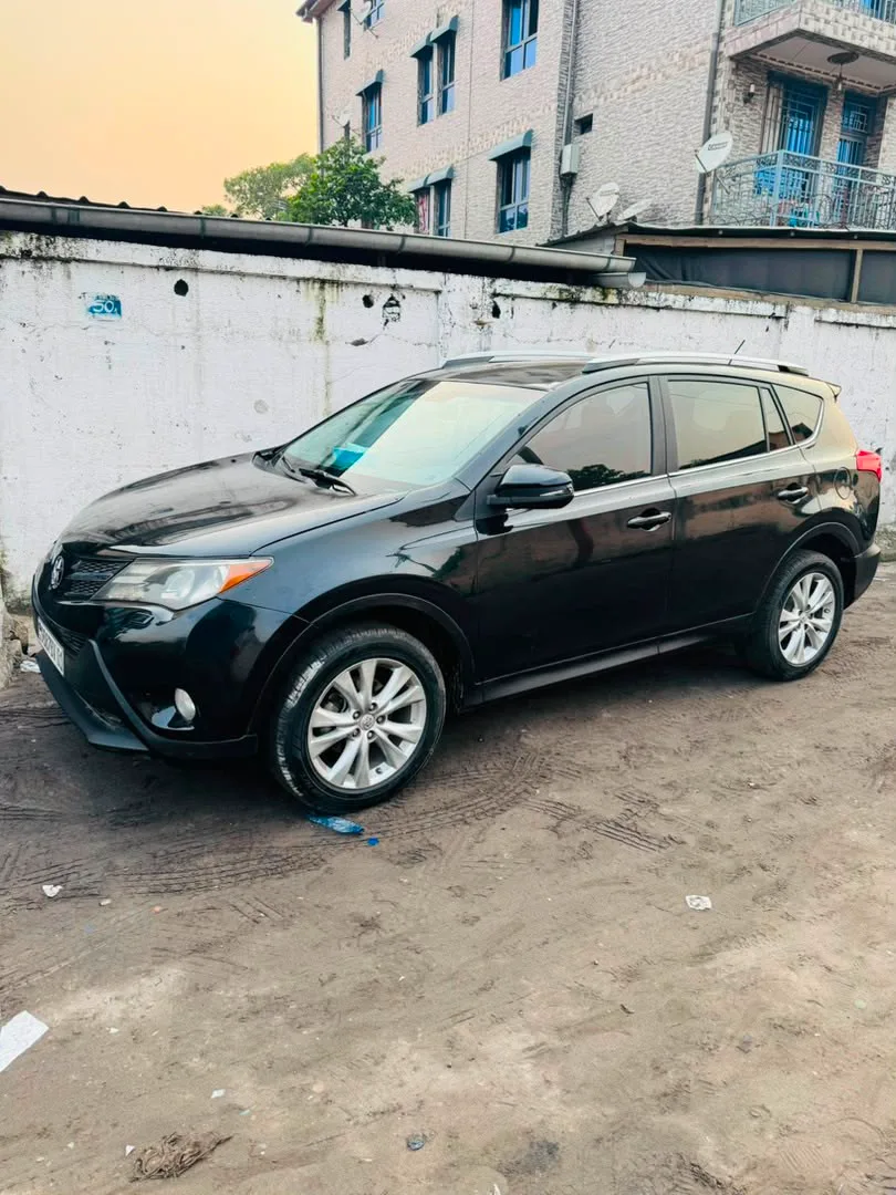 TOYOTA RAV4 ESSENCE