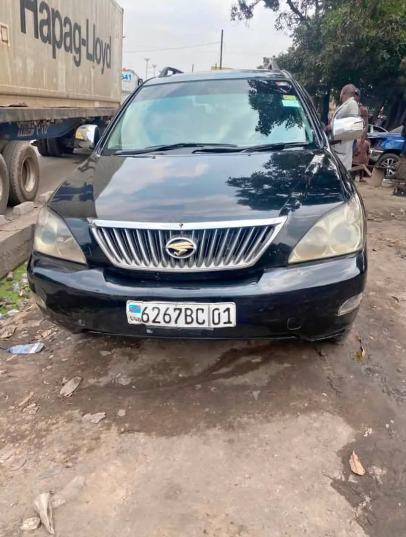 TOYOTA HARRIER ANCIEN ESSENCE