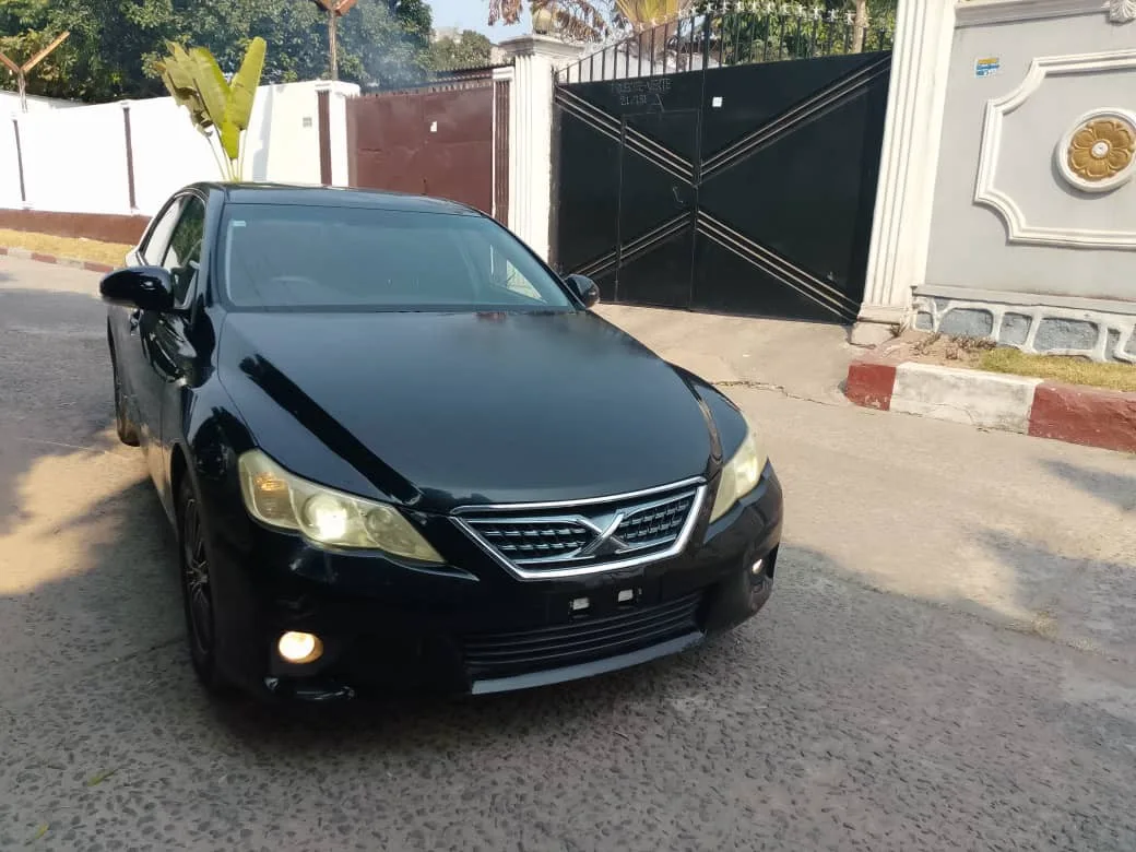 TOYOTA MARK X NOUVEAU