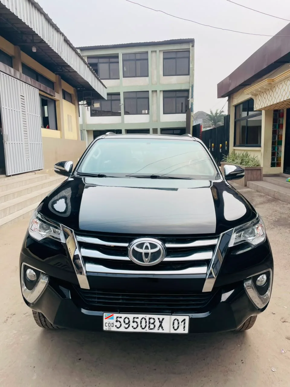 TOYOTA FORTUNER 2017