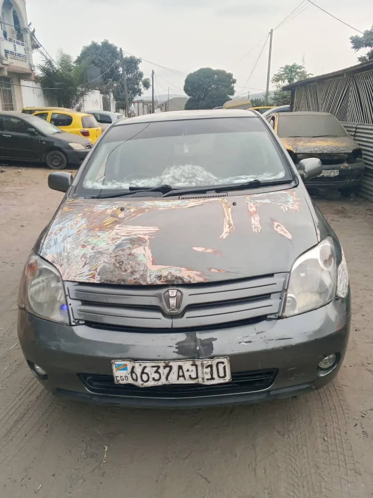 TOYOTA IST ESSENCE