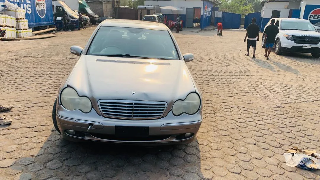 MERCEDES-BENZ Class C