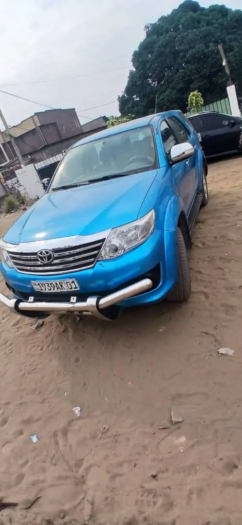 TOYOTA FORTUNER