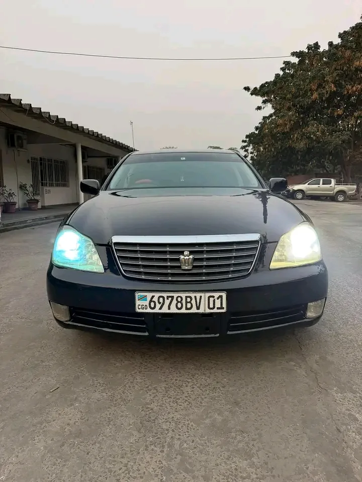 Toyota crown royal