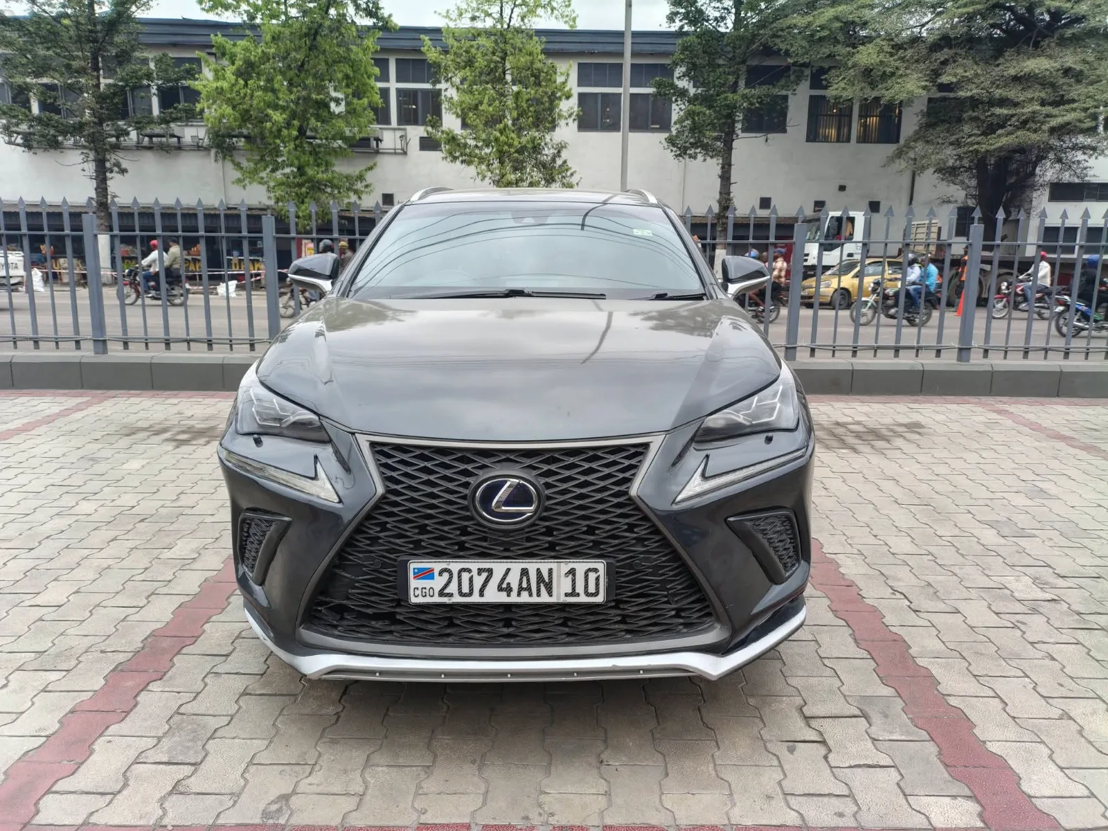 TOYOTA LEXUS ANNÉE 2019 OCASSION BON ÉTAT