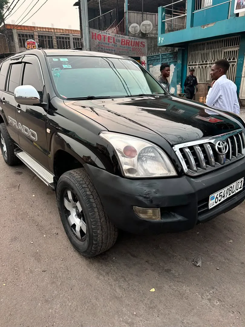 TOYOTA LAND CRUISER PRADO