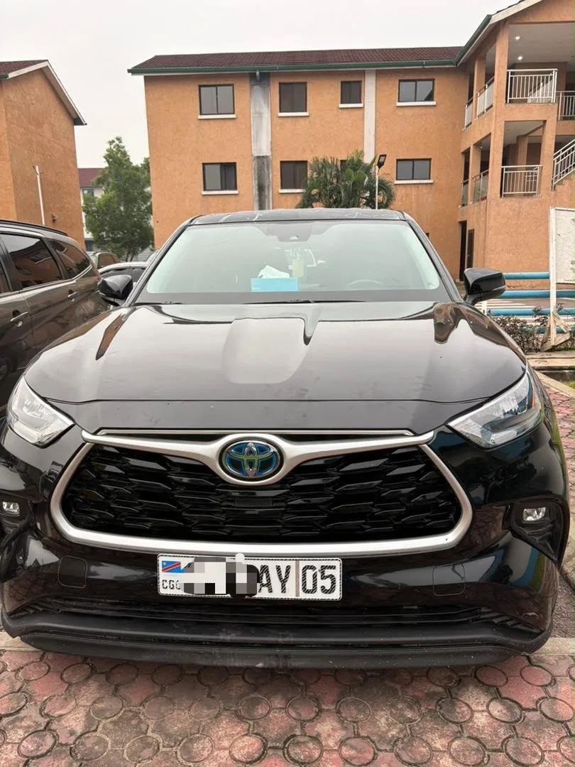 TOYOTA HIGHLANDER