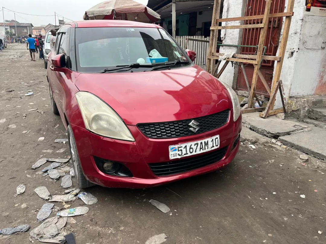 SUZUKI SWIFT