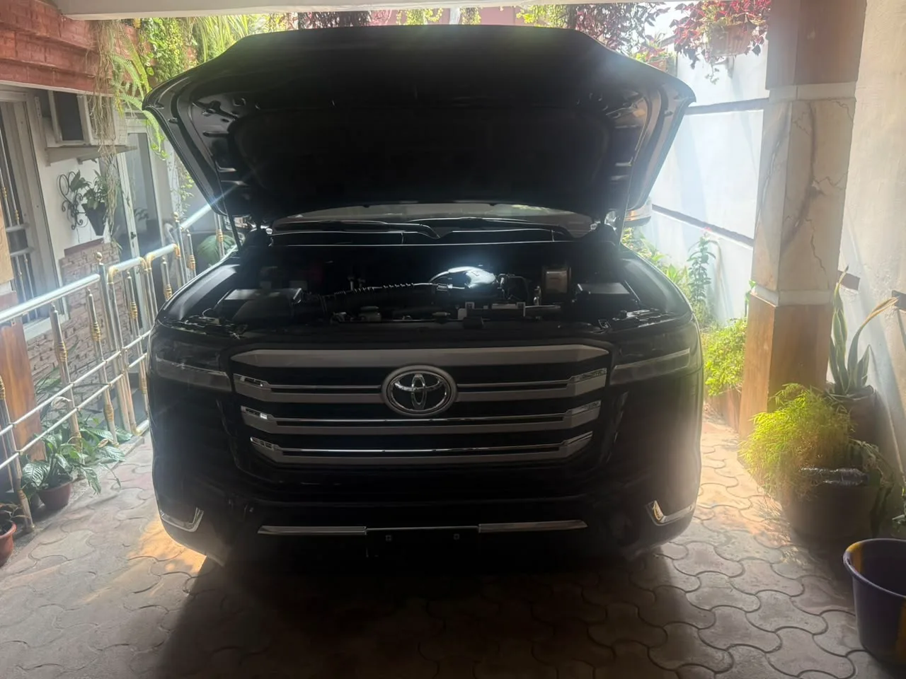 TOYOTA LAND CRUISER VXR