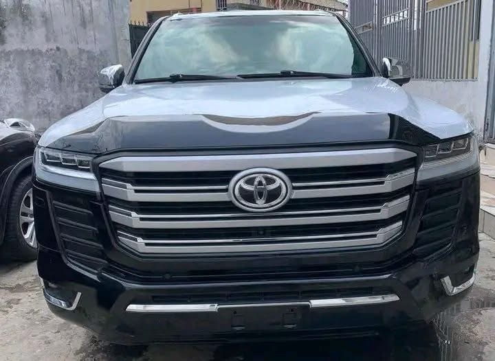 TOYOTA Land cruiser Vxr V8
