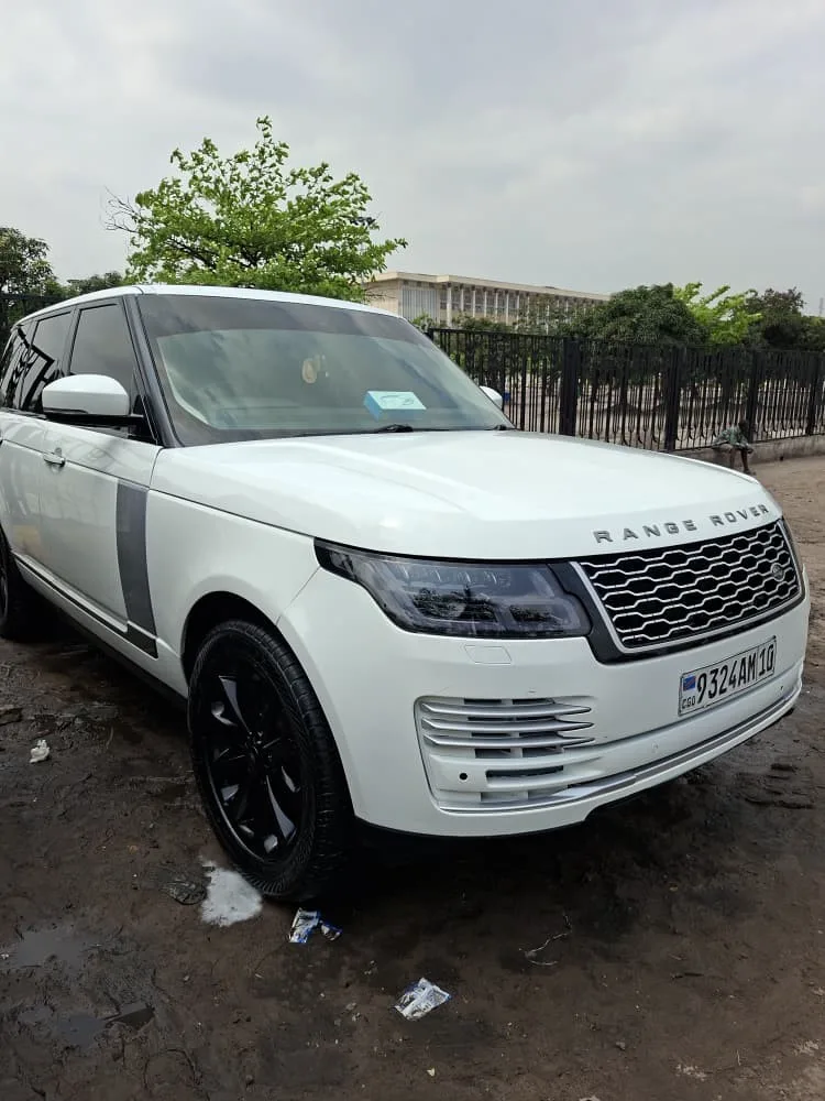 RANGE ROVER VOGUE.