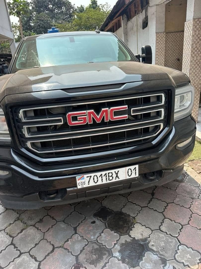 GMC SIERRA