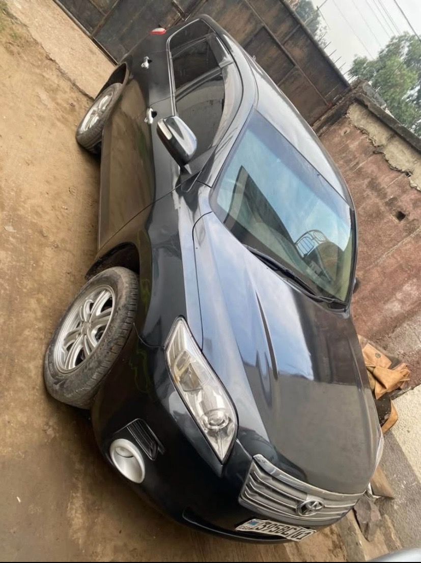 Toyota Vanguar