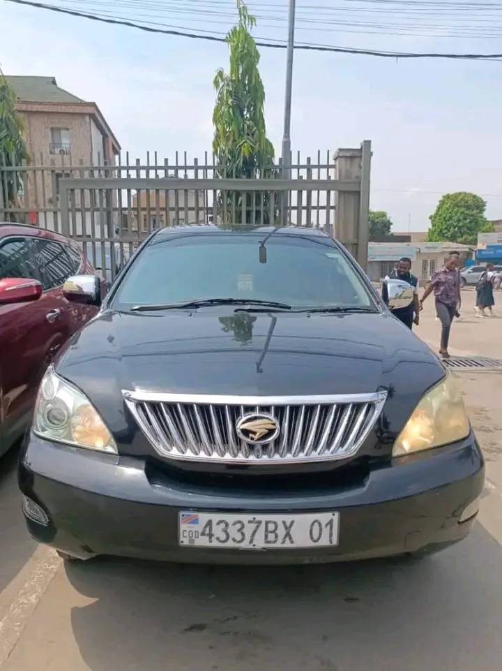 TOYOTA HARRIER