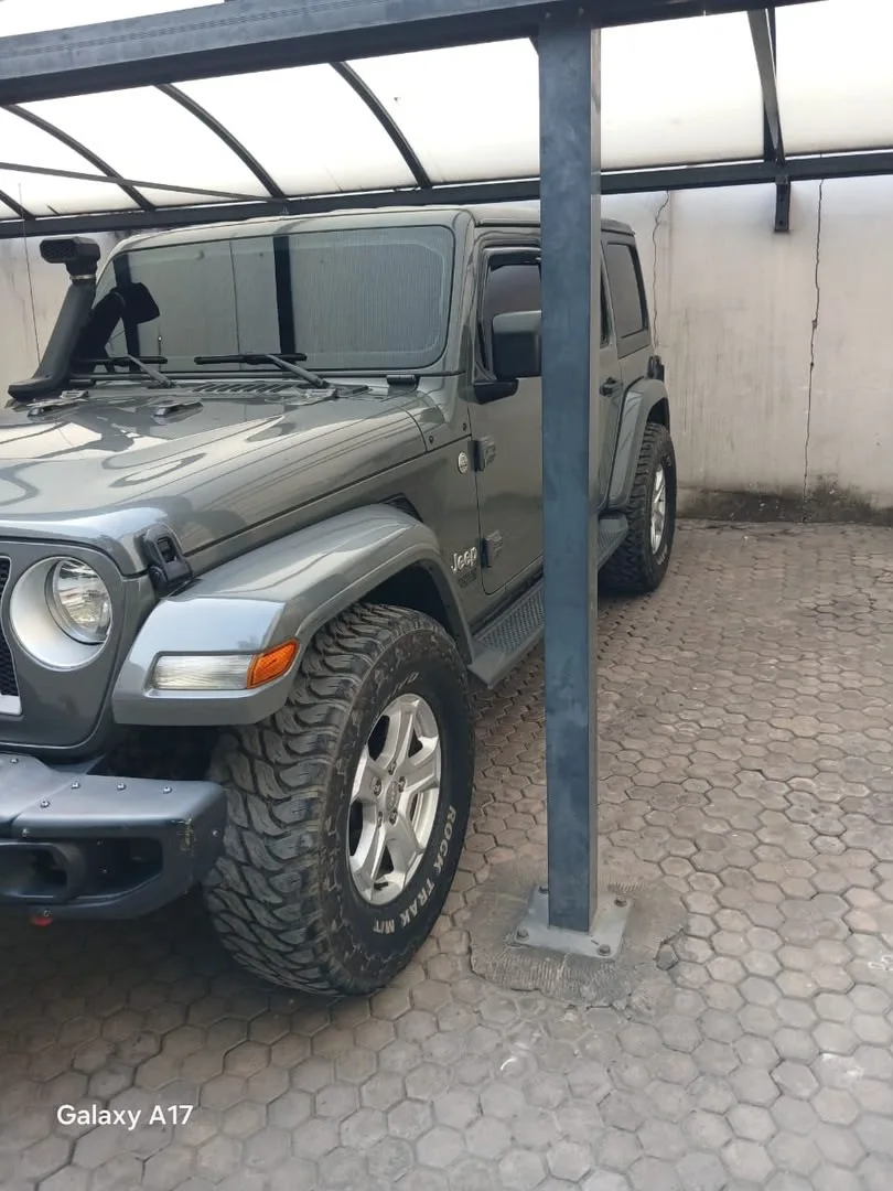 JEEP WRANGLER.