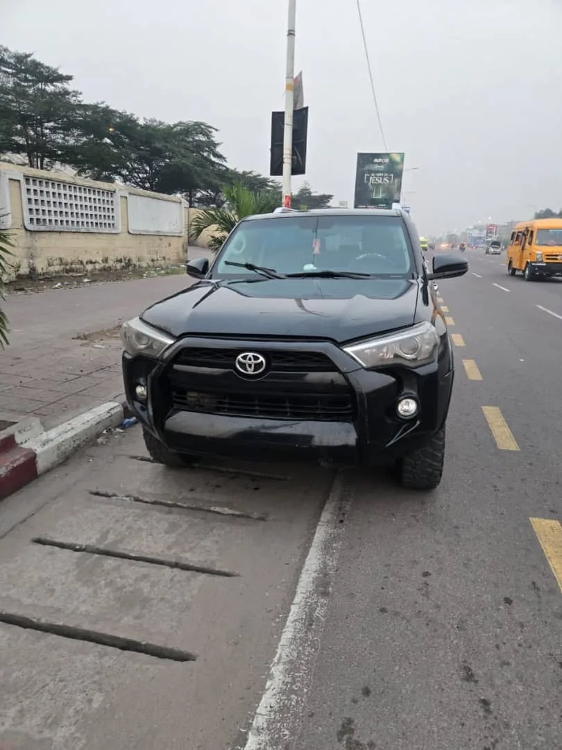 TOYOTA 4RUNNER