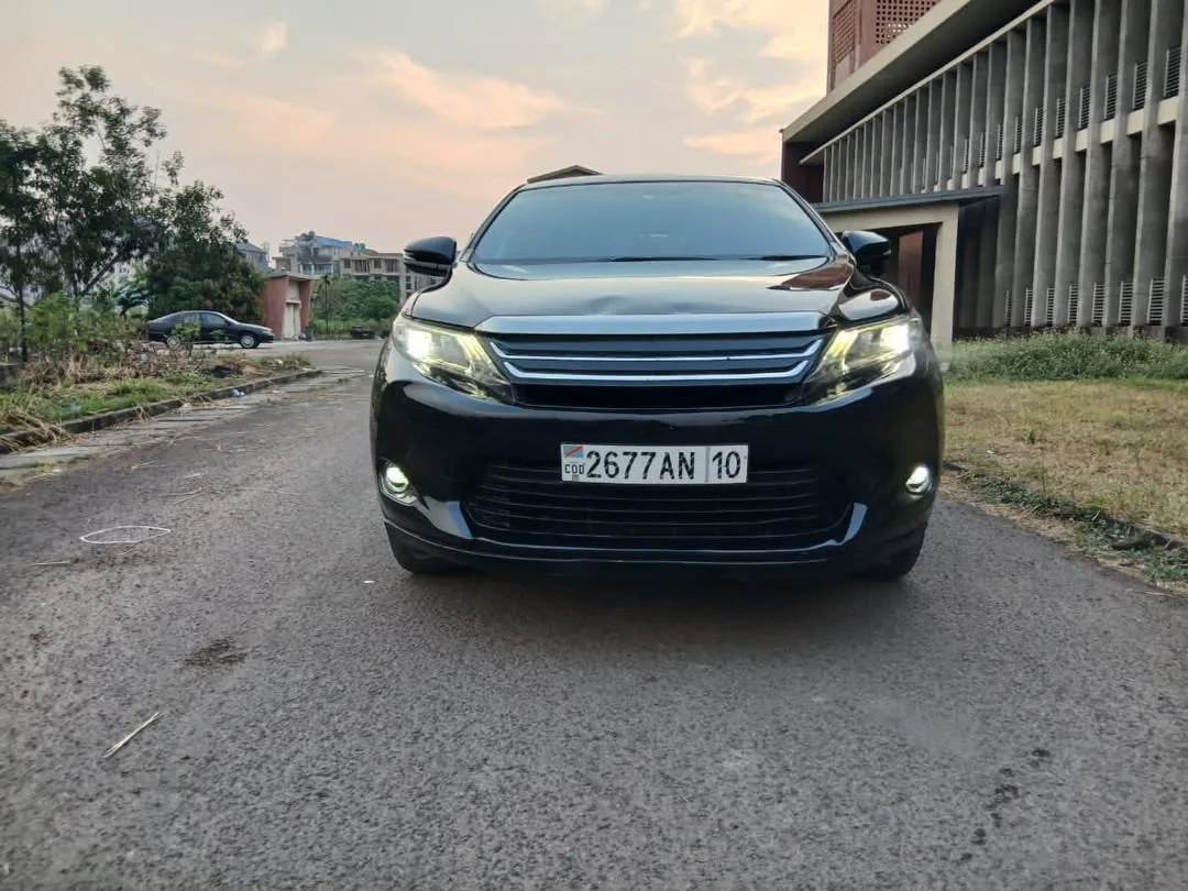 TOYOTA HARRIER