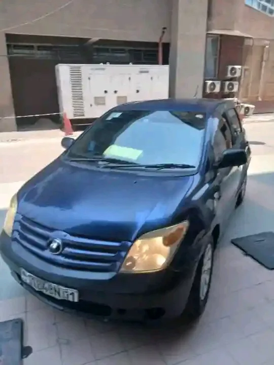 TOYOTA IST