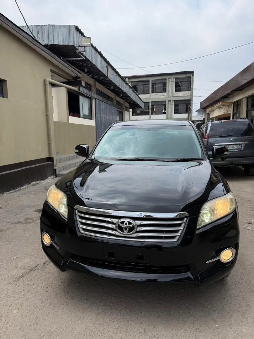 Toyota Vanguard Full Options
