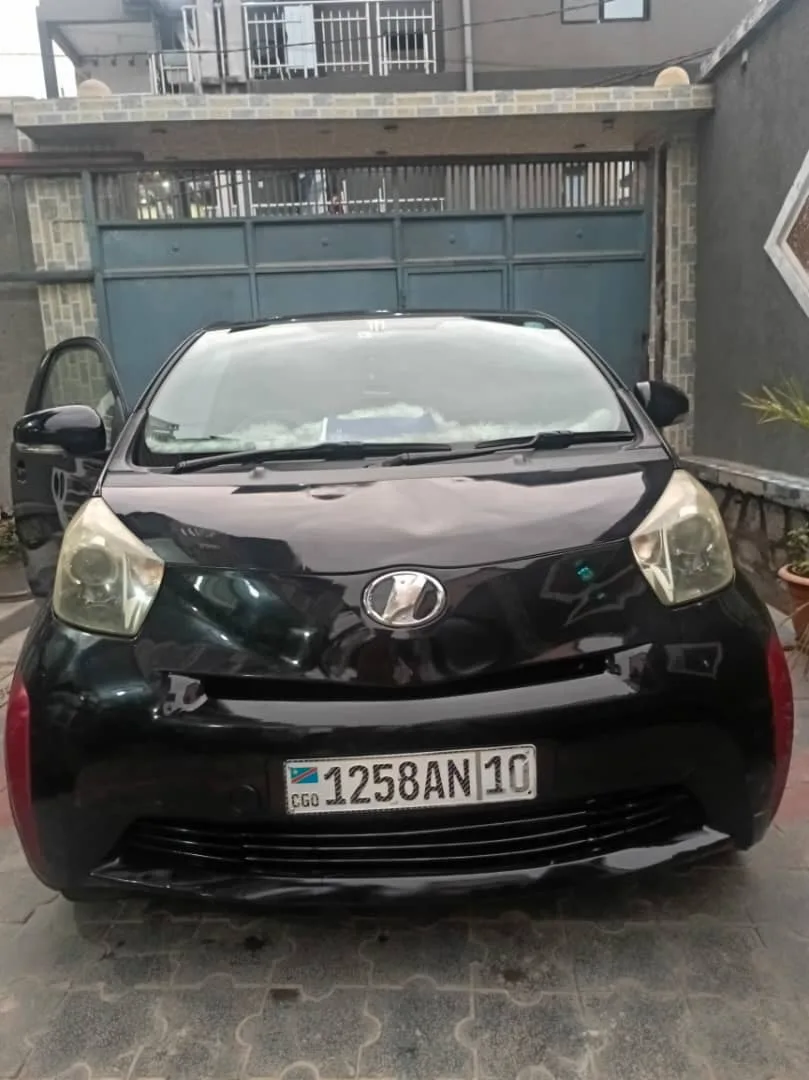 TOYOTA IQ