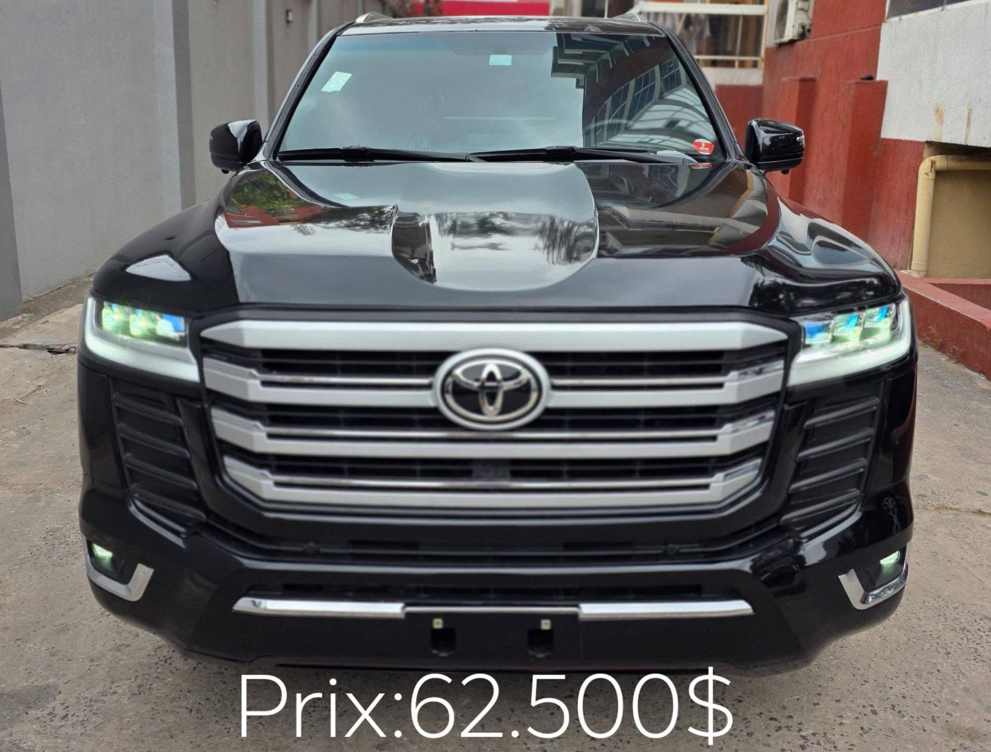 Toyota Land Cruiser VXR