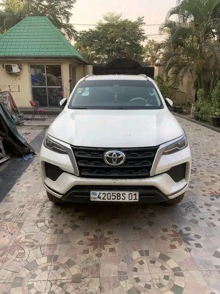 TOYOTA FORTUNER