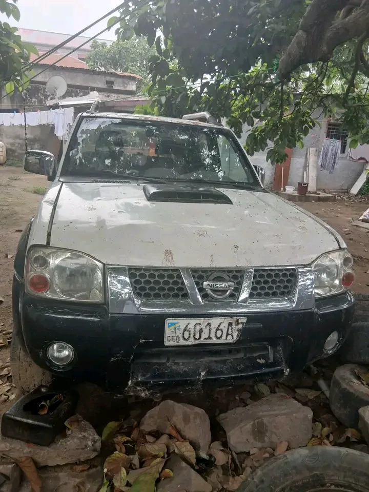 NISSAN NP300 HARDBODY